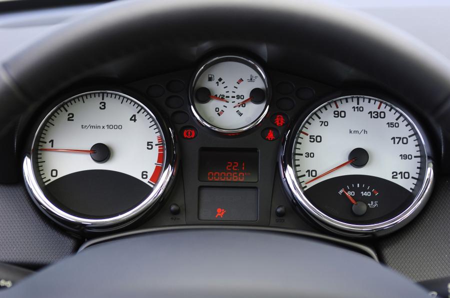  Peugeot 207 2006 года  (фото 106 из 180)